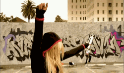 Avril Lavigne GIF. Dansen Artiesten Avril lavigne Graffiti Gifs 