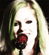 Avril Lavigne GIF. Artiesten Avril lavigne Makeup Gifs Klaar maken 