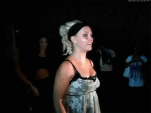 Britney Spears GIF. Artiesten Britney spears Gifs 1999 Lachend Glimlachen Fotoshoot 