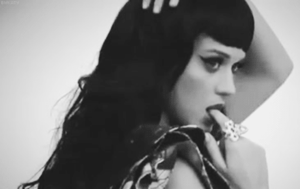 Katy Perry GIF. Artiesten Katy perry Sexy Gifs Pruik Teenage dream Lip beet 