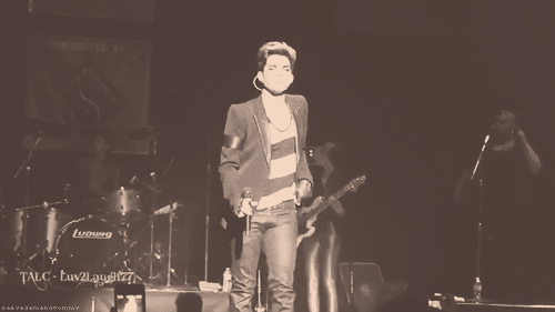 Artiesten Gifs Adam lambert 