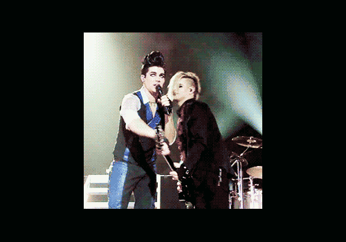 Artiesten Gifs Adam lambert 