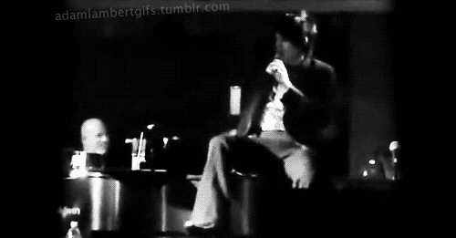 Artiesten Gifs Adam lambert 