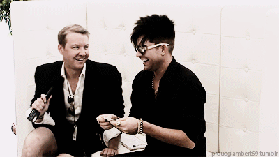 Artiesten Gifs Adam lambert 2010 DonorsChoosechat 