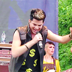 Artiesten Gifs Adam lambert petersburg btikm 