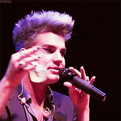 Adam Lambert GIF. Artiesten Gifs Adam lambert American idol 