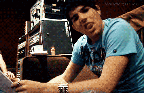 Artiesten Gifs Adam lambert petersburg btikm 