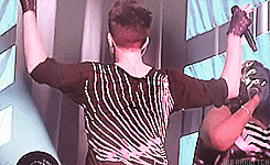 Adam Lambert GIF. Artiesten Gifs Adam lambert Geschokt 