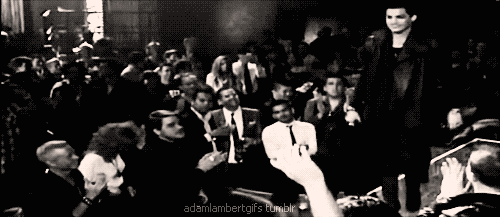 Artiesten Gifs Adam lambert 