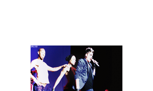 Artiesten Gifs Adam lambert 
