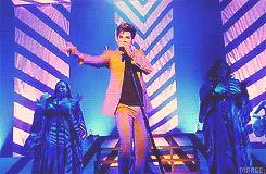 Adam Lambert GIF. Artiesten Gifs Adam lambert Petersburg Btikm 