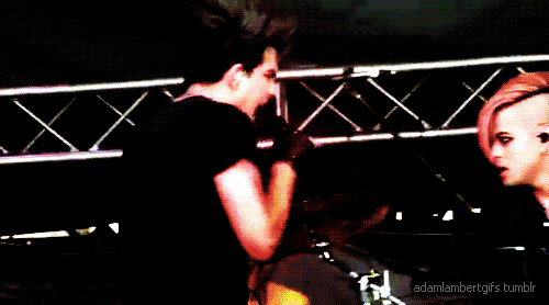 Artiesten Gifs Adam lambert 