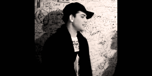 Interview Artiesten Gifs Adam lambert 2010 