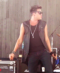 Adam Lambert GIF. Muziek Artiesten Gifs Adam lambert 
