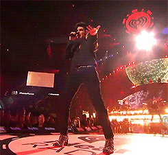Artiesten Gifs Adam lambert 
