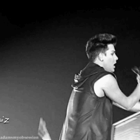 Adam Lambert GIF. Artiesten Gifs Adam lambert 2010 Donorschoosechat 