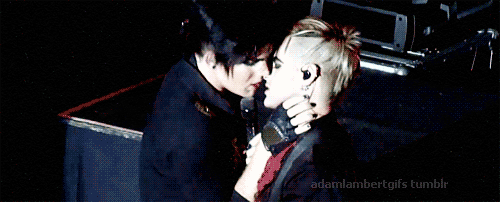 Artiesten Tommy Kus Gifs Adam lambert 2010 Europa glam natie tour 