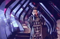 Adam Lambert GIF. Interview Artiesten Gifs Adam lambert 2010 Uk Jonathan ross tonen 
