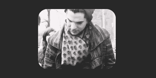 Artiesten Gifs Adam lambert aanbiddelijk 