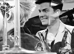 Adam Lambert GIF. Artiesten Sexy Gifs Adam lambert 