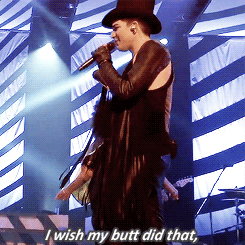 Adam Lambert GIF. Interview Artiesten Gifs Adam lambert 2010 