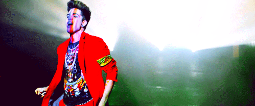 Artiesten Gifs Adam lambert 