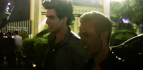 Interview Artiesten Gifs Adam lambert lachend 2011 