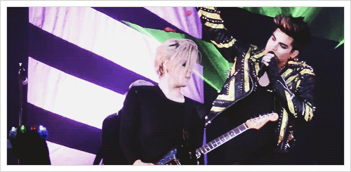 Artiesten Tommy Kus Gifs Adam lambert 2010 glam natie tour 