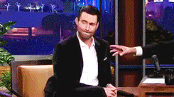 Adam Levine GIF. Artiesten Gifs Adam levine Kastanjebruin vijf Adam noah levine 