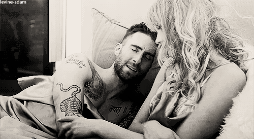 Artiesten Gifs Adam levine paar 