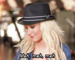 Adam Levine GIF. Artiesten Gifs Adam levine Maroon 5 Anne v Misery 