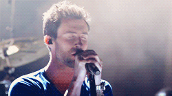 Maroon 5 GIF. Artiesten Gifs Adam levine Maroon 5 