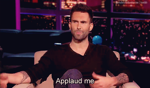 Artiesten Gifs Adam levine Chelsea Lately uitgaan juichen me 