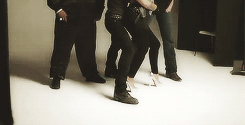 Adam Levine GIF. Artiesten Gifs Adam levine The voice Inttv 