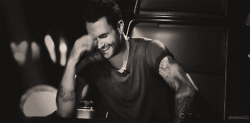 Adam Levine GIF. Artiesten Gifs Adam levine The voice 