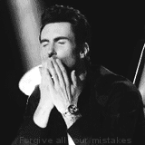 Maroon 5 GIF. Artiesten Gifs Adam levine Maroon 5 Glimlach 