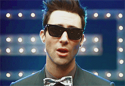 Maroon 5 GIF. Dieren Artiesten Gifs Adam levine Maroon 5 Hond 