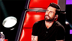 Maroon 5 GIF. Artiesten Gifs Adam levine Maroon 5 Glimlach 