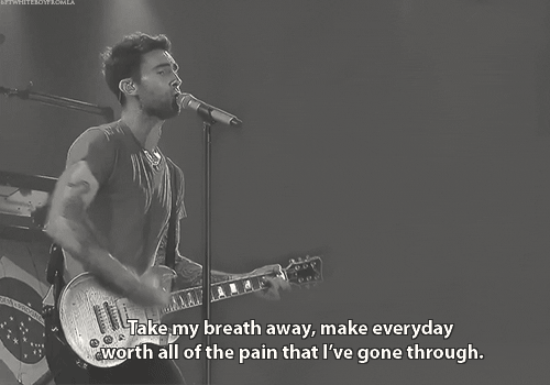 Artiesten Gifs Adam levine beschaamd bekentenis the voice 