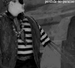 Addams Family GIF. Films en series Gifs Addams family The addams family Morticia addams Raul julia Gomez addams Angelica hust 
