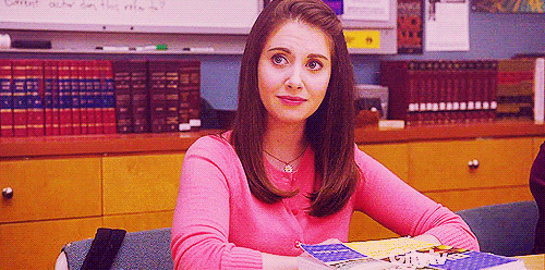 Gifs Filmsterren Alison brie Gillian Jacobs Danny Pudi Questlove 