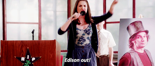 Gifs Filmsterren Alison brie community annie edison zes seizoenen en een film 
