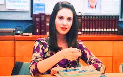Alison Brie GIF. Gifs Filmsterren Alison brie Gillen Community 