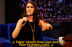 Alison Brie GIF. Gifs Filmsterren Alison brie Community Annie edison 