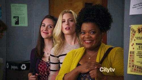Goed gedaan Gifs Filmsterren Alison brie ja duimen omhoog annie edison goed werk allison brie gemeen 