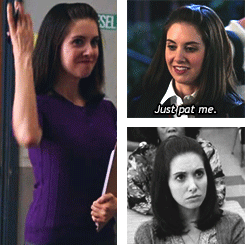 Alison Brie GIF. Rood Gifs Filmsterren Alison brie Community Annie edison 