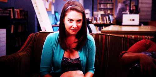 Gifs Filmsterren Alison brie gelukkig glimlachen community 