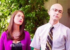 Alison Brie GIF. Gifs Filmsterren Alison brie Community Annie edison 