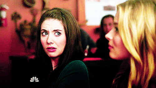 Gifs Filmsterren Alison brie rode loper statisch 