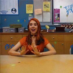 Alison Brie GIF. Beroemdheden Gifs Filmsterren Alison brie Mooie meid Community Gemeenschap cast 